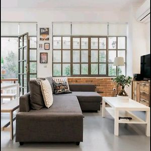 Fashionable Base In Central Athens In The Old Tailor Factory